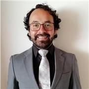 Arreglista y compositor profesor teórico de música, piano, ukulele e instrumentos de viento